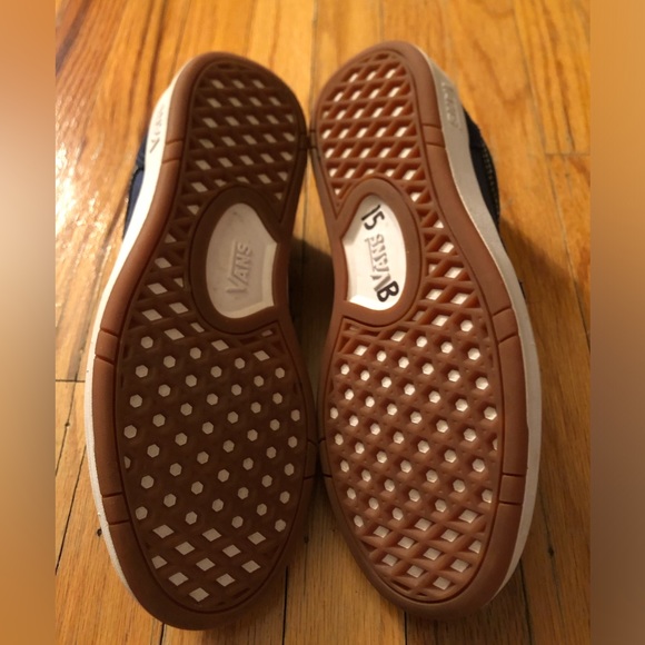 Vans size 8 wmn - Picture 4 of 7